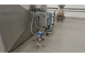 Zuverlässige Füllstand- und Grenzstanderfassung in PVC-Pulver