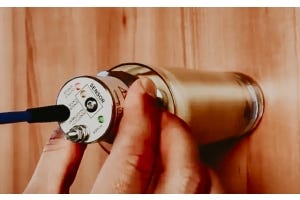 How to set up capacitance sensors for caking applications 