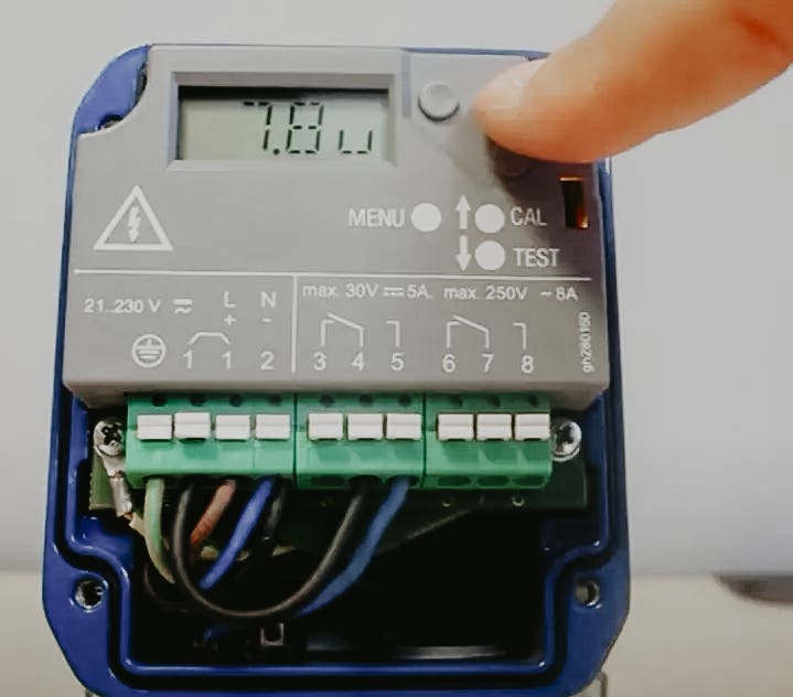 How to calibrate RF sensors with the push button