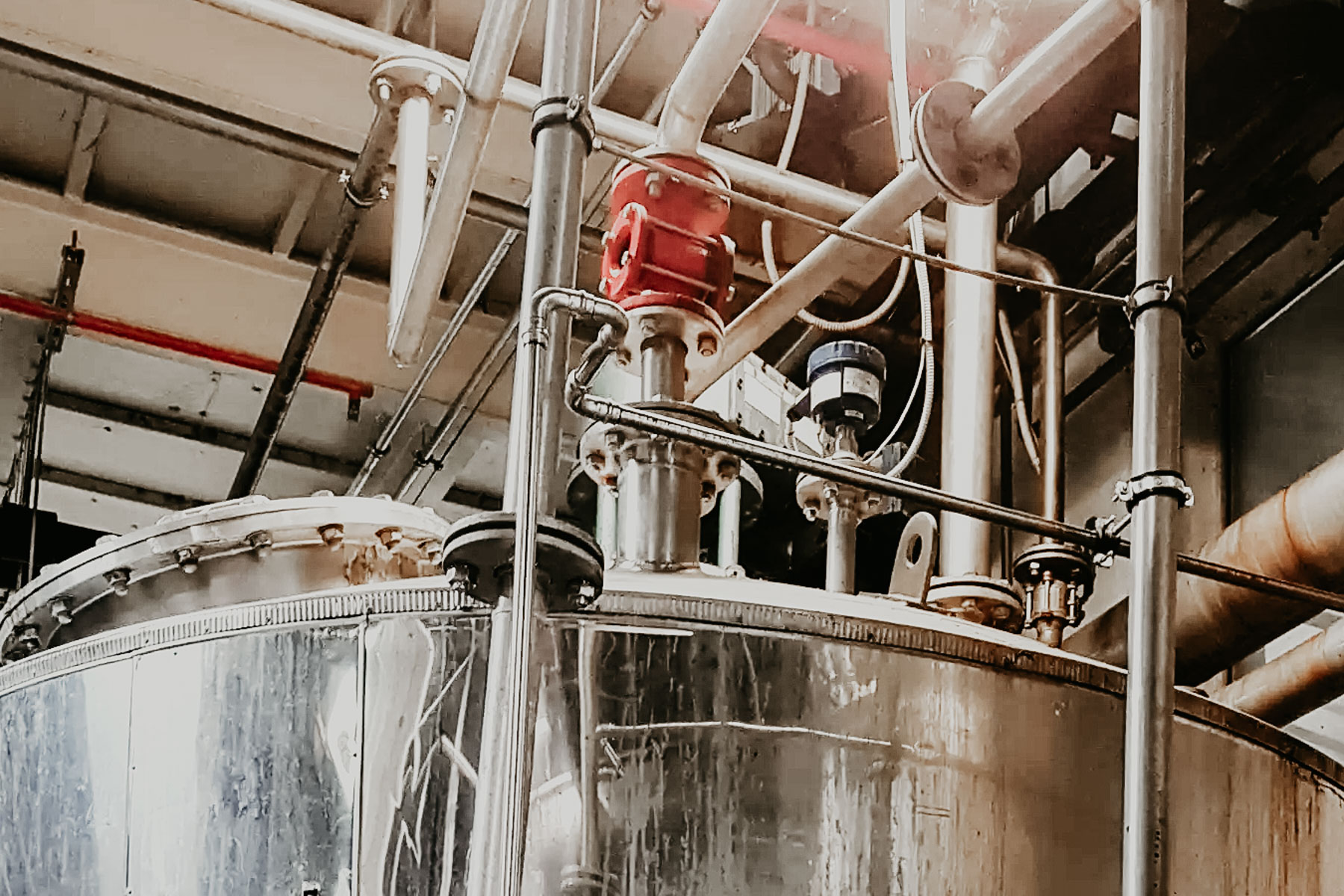 Continuous level measurement of acetone with melted rosemary