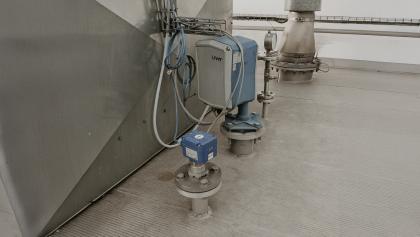 Reliable level measurement in PVC powder – even in dust and frost